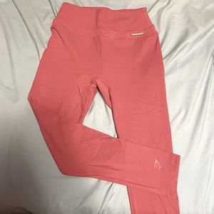 Whitney Simmons x Gymshark - Hot Fire Pink